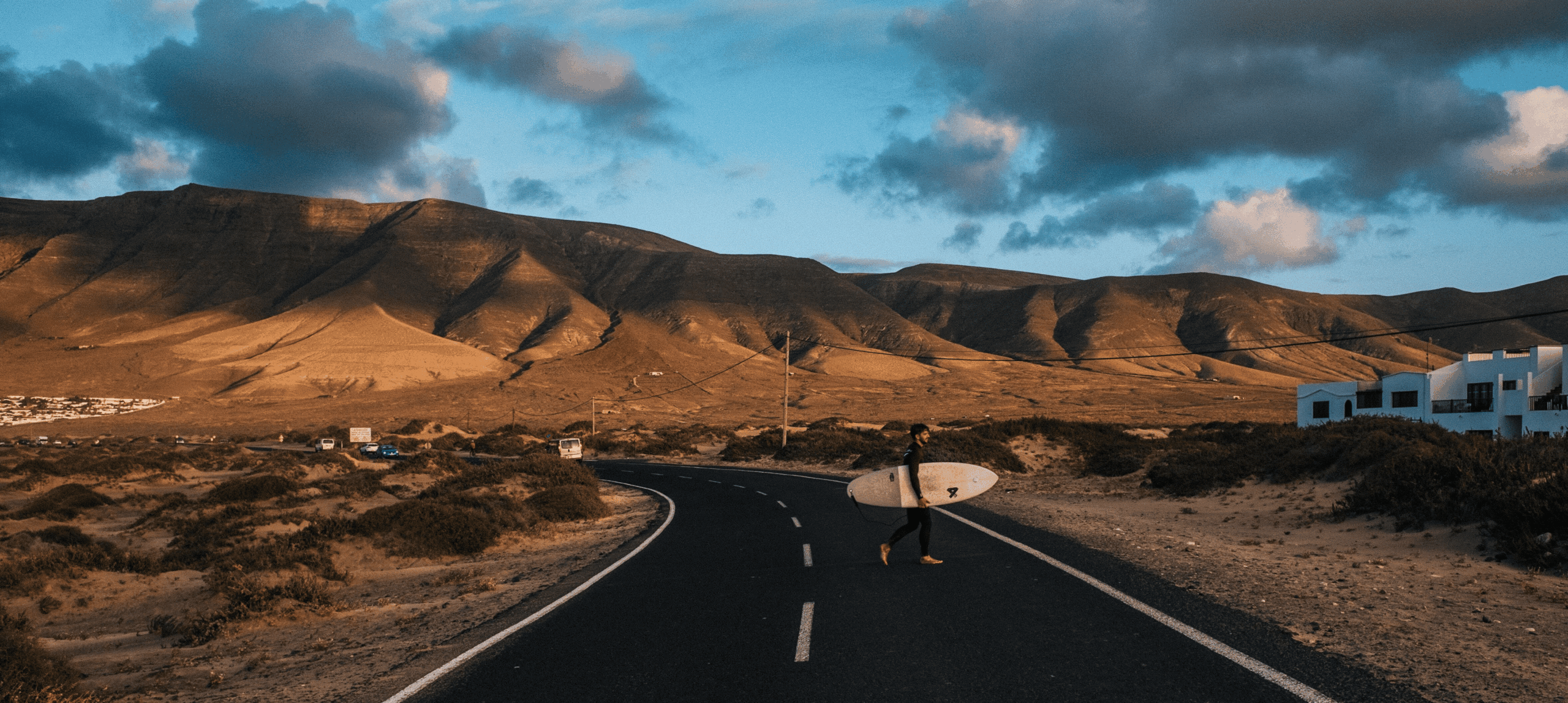 surfer Famara Lanzarote 
